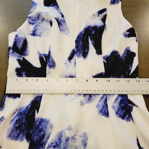 Lulus Blue Seeing Chic Floral Print Dress Fit & Flare Racerback Small a1404 - Picture 13 of 14
